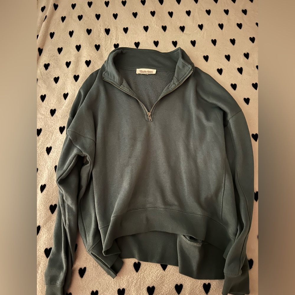 Green sweatshirt